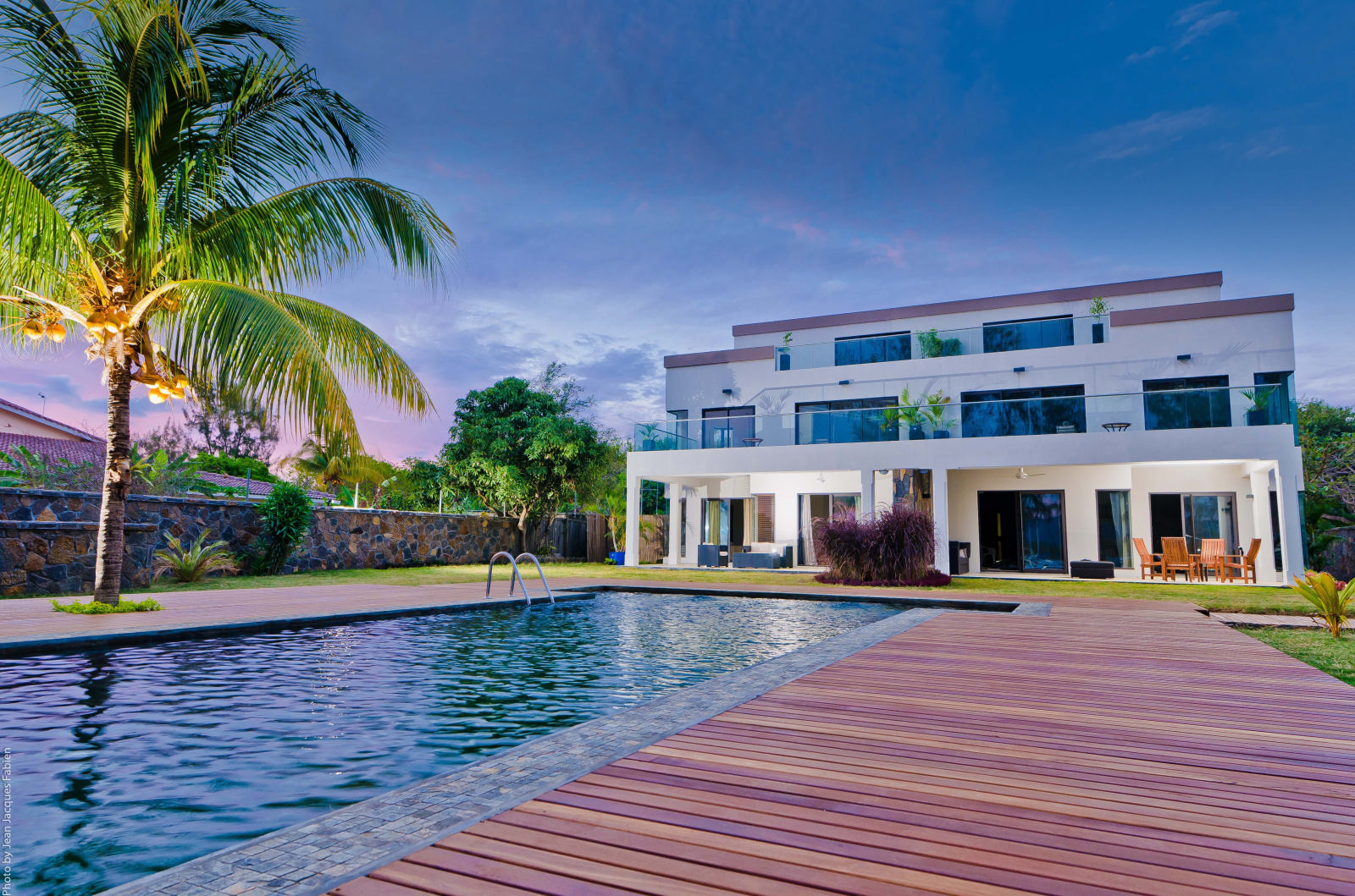 villas & apartments for rent